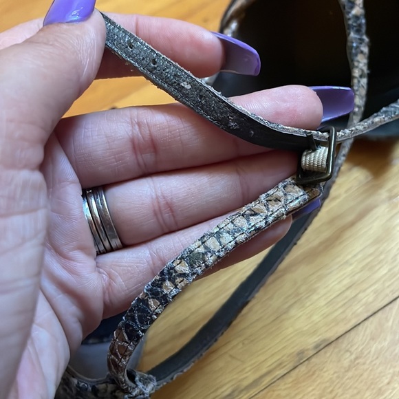 Stuart Weitzman Size 9 Snake skin heels - Picture 7 of 7